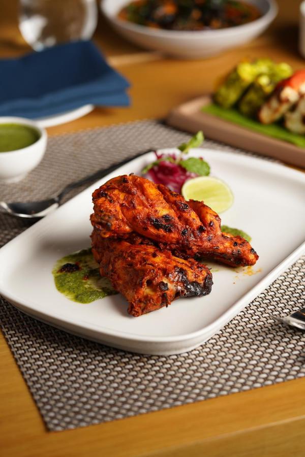 Marriott Executive Apartments Hyderabad Bagian luar foto