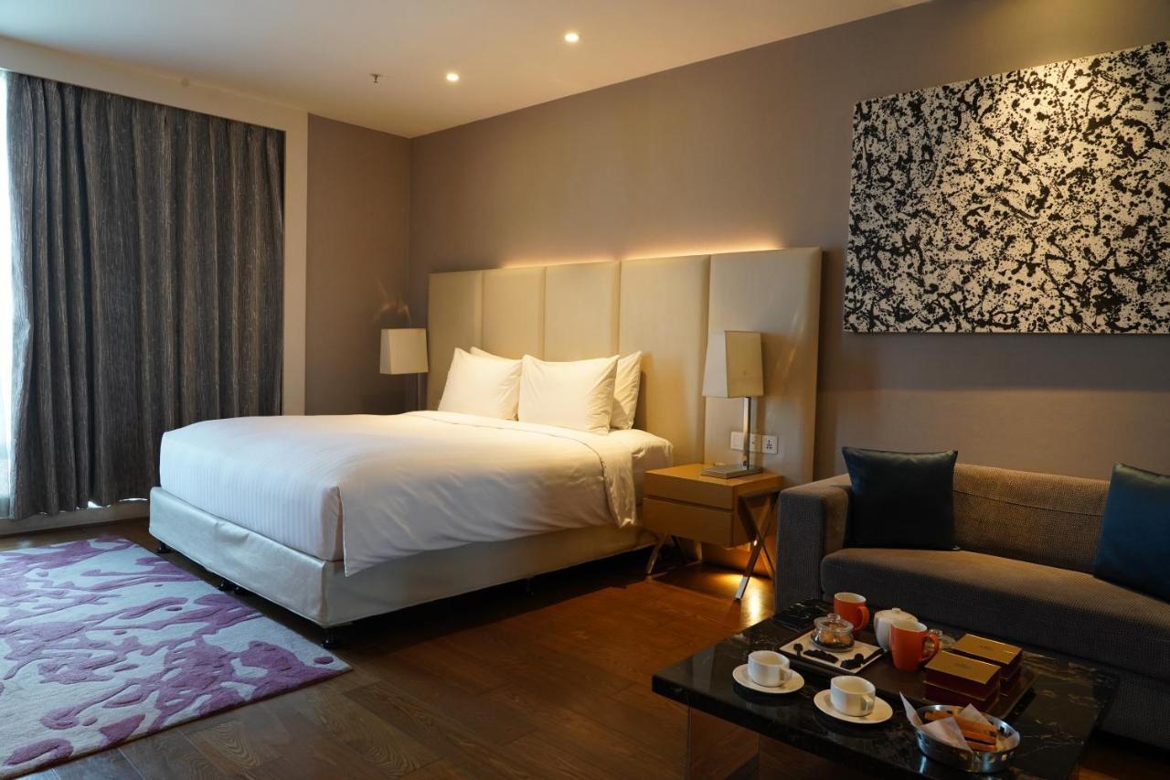 Marriott Executive Apartments Hyderabad Bagian luar foto