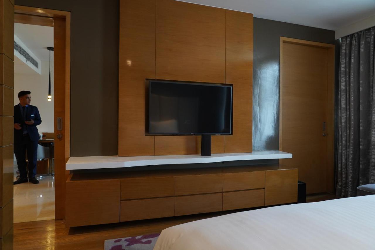 Marriott Executive Apartments Hyderabad Bagian luar foto