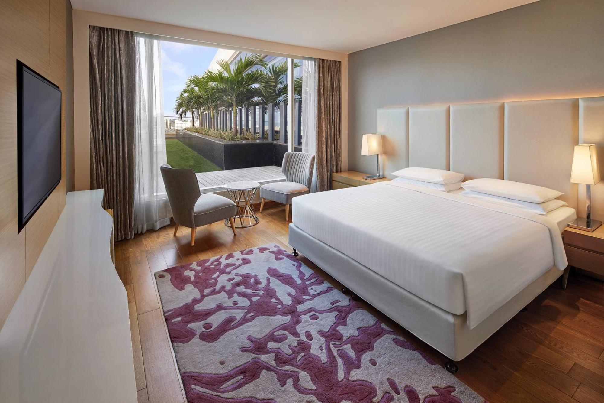 Marriott Executive Apartments Hyderabad Bagian luar foto