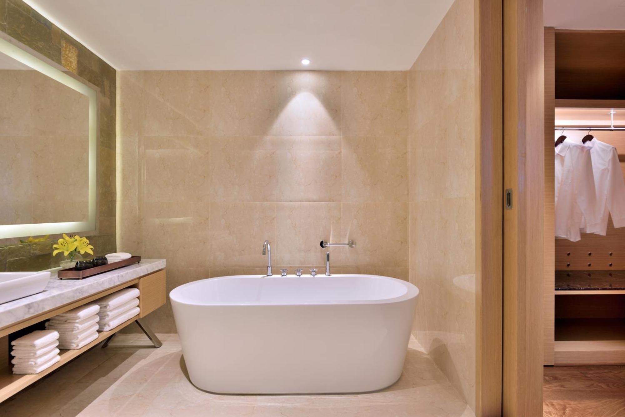 Marriott Executive Apartments Hyderabad Bagian luar foto