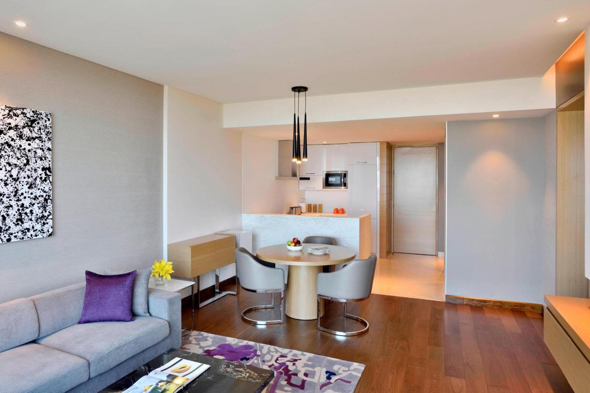 Marriott Executive Apartments Hyderabad Bagian luar foto