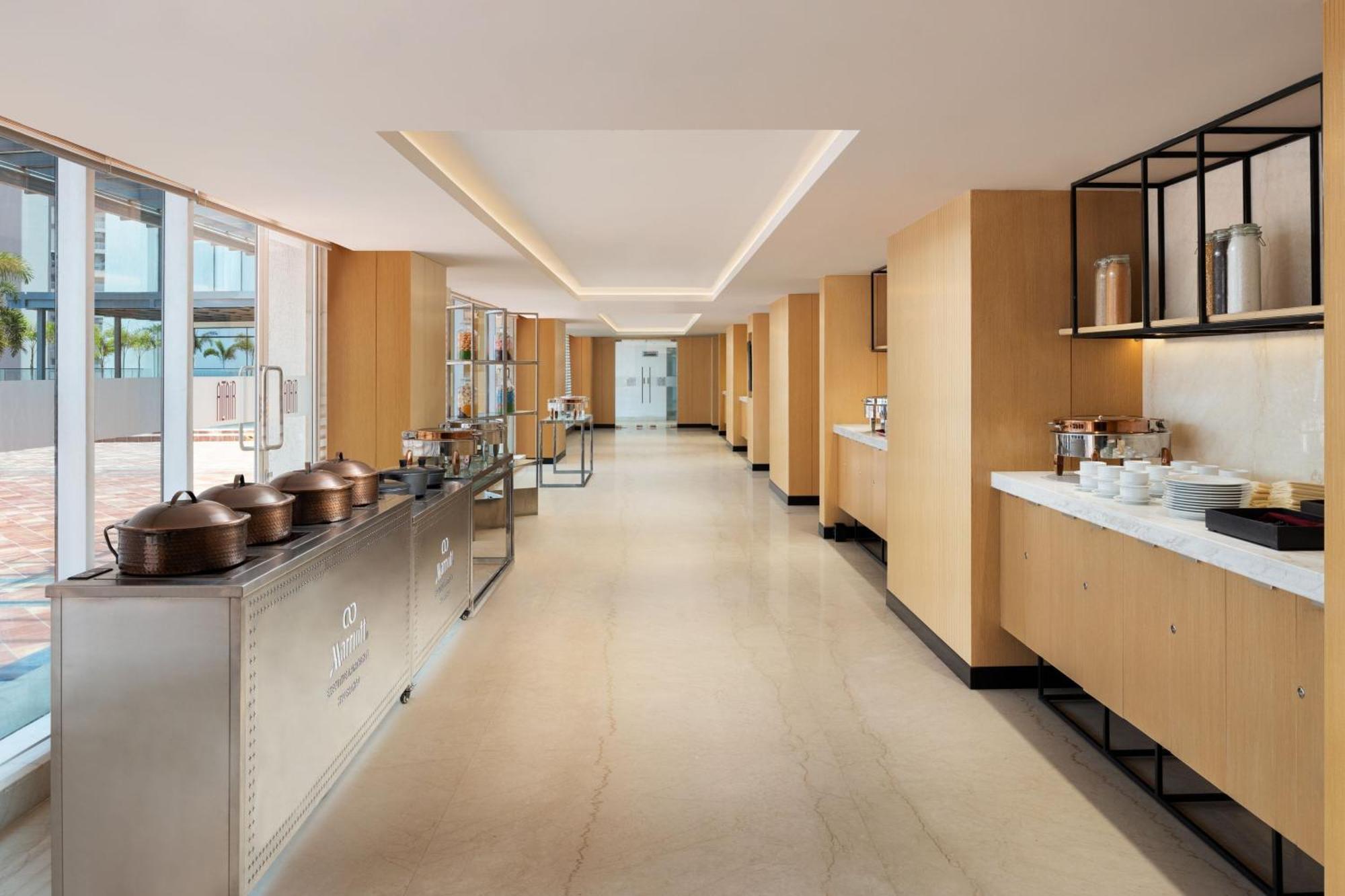 Marriott Executive Apartments Hyderabad Bagian luar foto